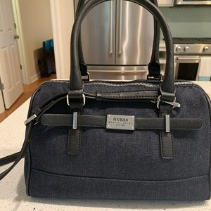 Guess medium size handbag